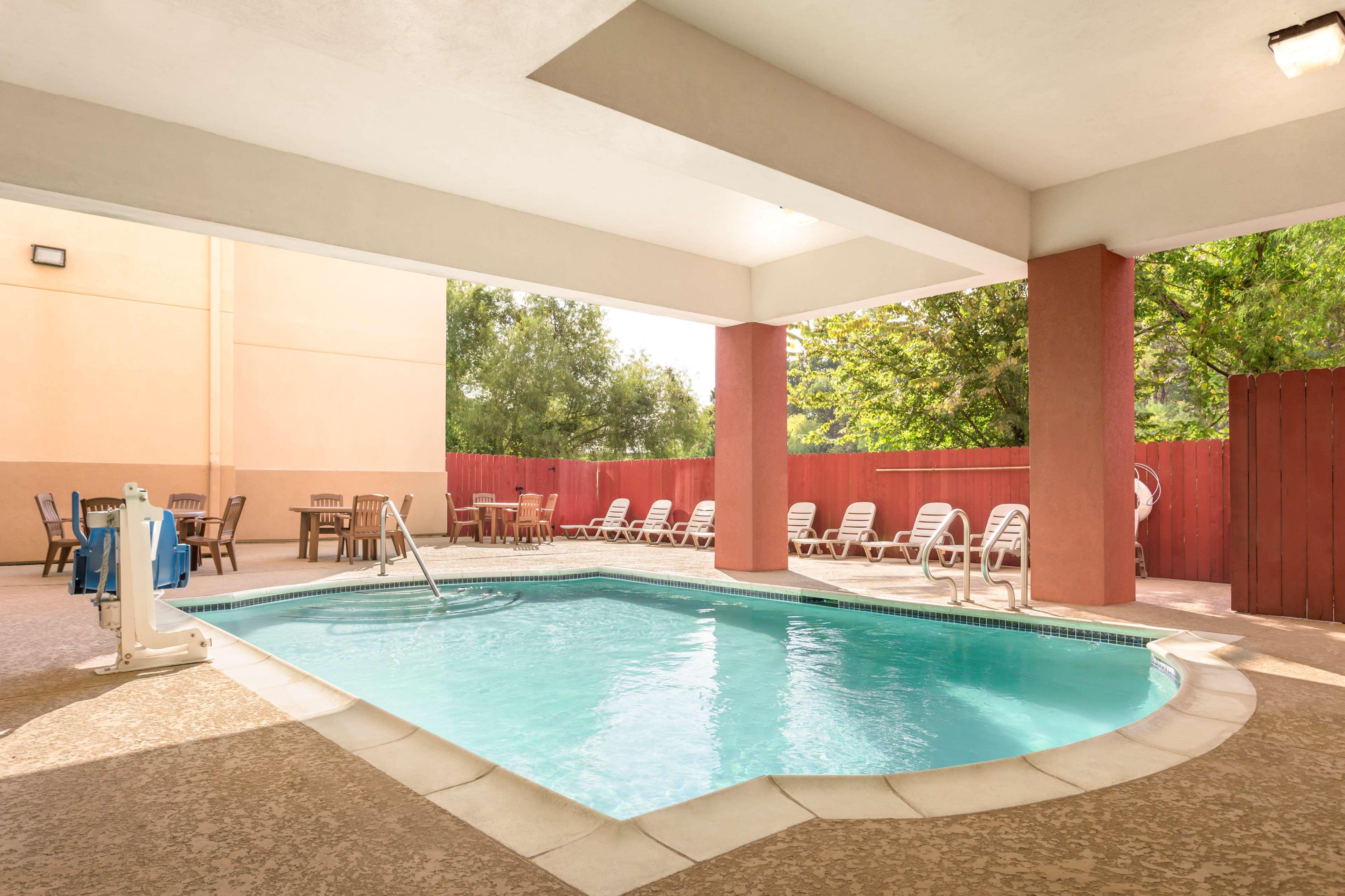 Sonesta Essential Iah Airport Jfk Boulevard - Newly Renovated Houston Exterior foto