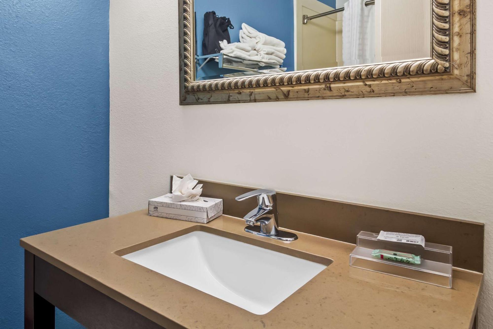 Sonesta Essential Iah Airport Jfk Boulevard - Newly Renovated Houston Exterior foto